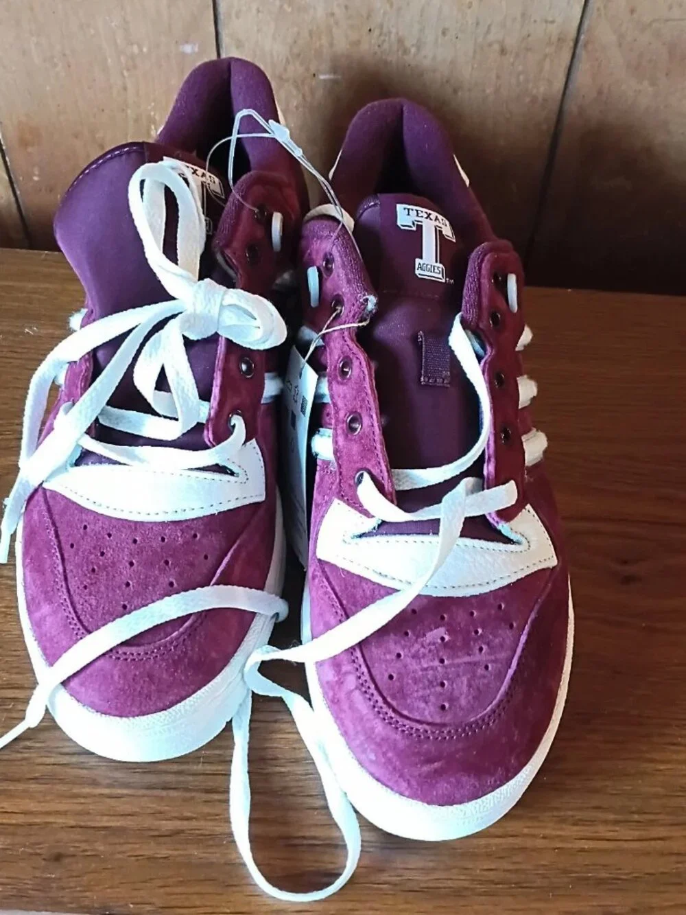 Adidas Texas A&M Aggies Rivalry Low Sneakers Men's 9.5 Maroon White NWT